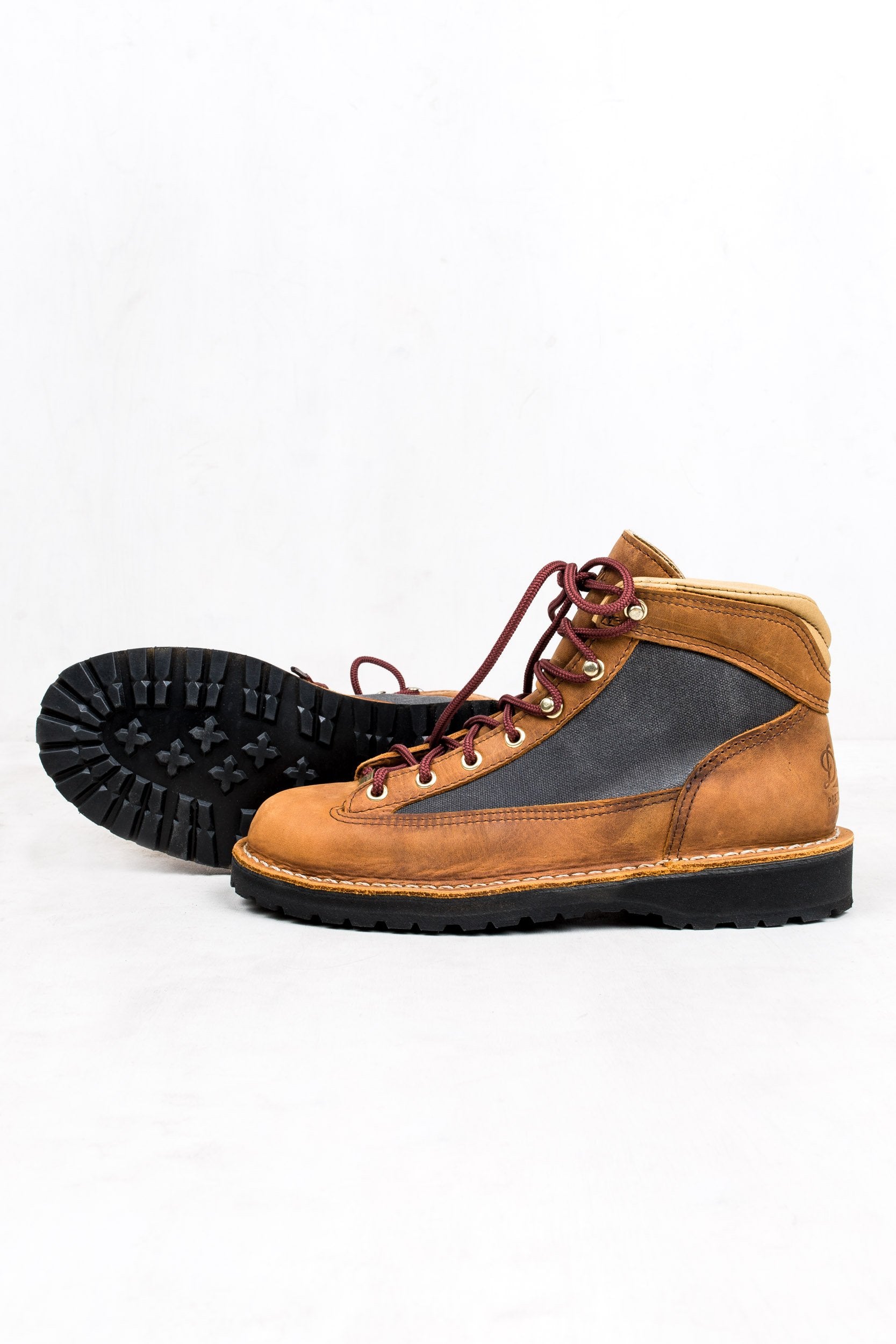 Women's Danner Ridge Boot – sails-demo-store - Main Image